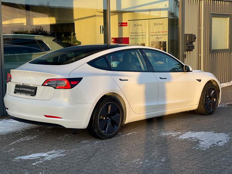 Tesla Model 3 Long Range RWD