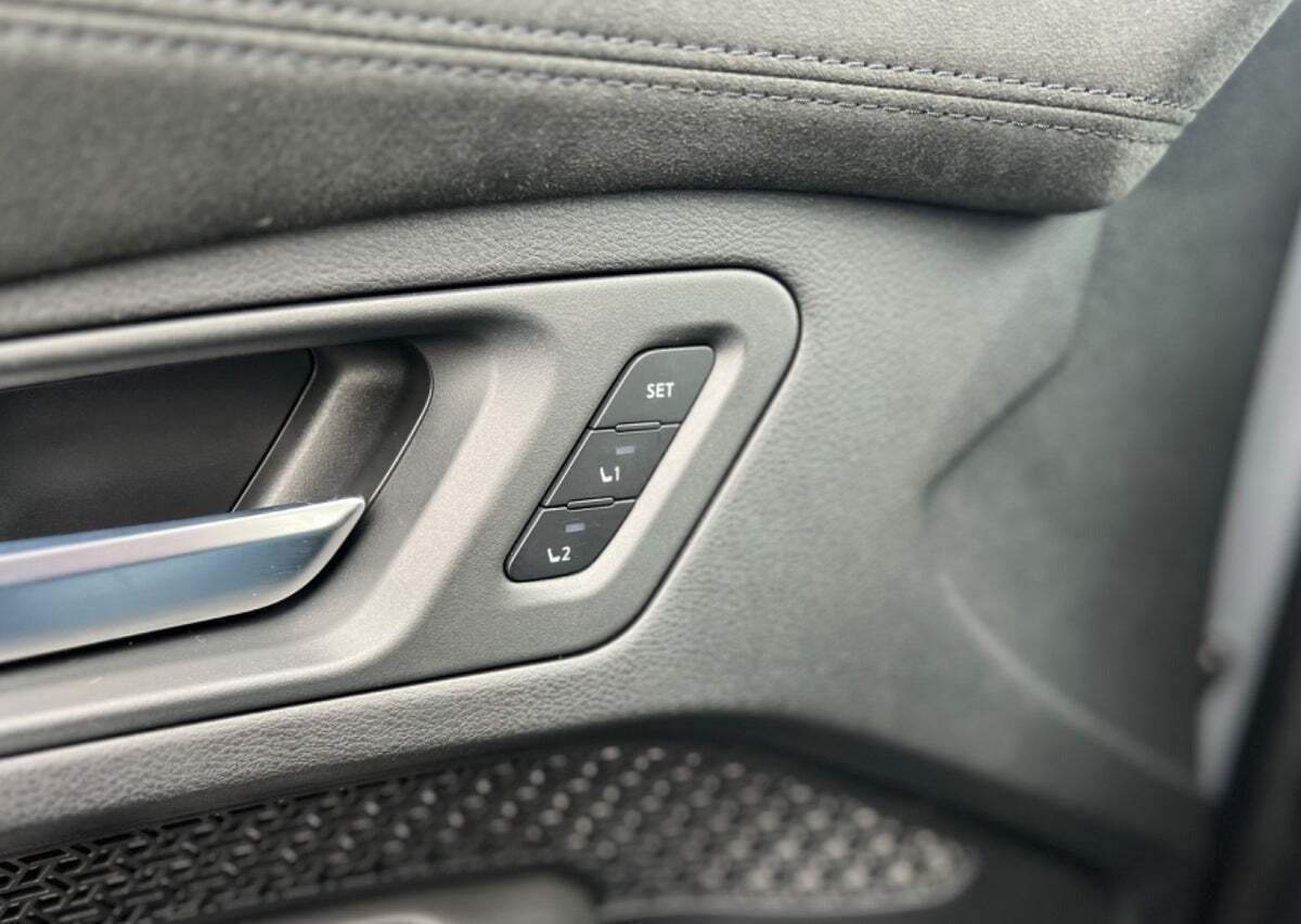 Grå Nissan Ariya fra 2022