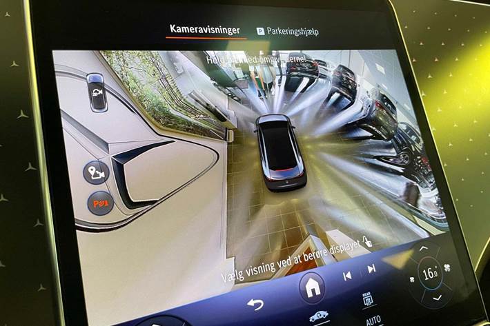 Grå Mercedes EQE300 fra 2025