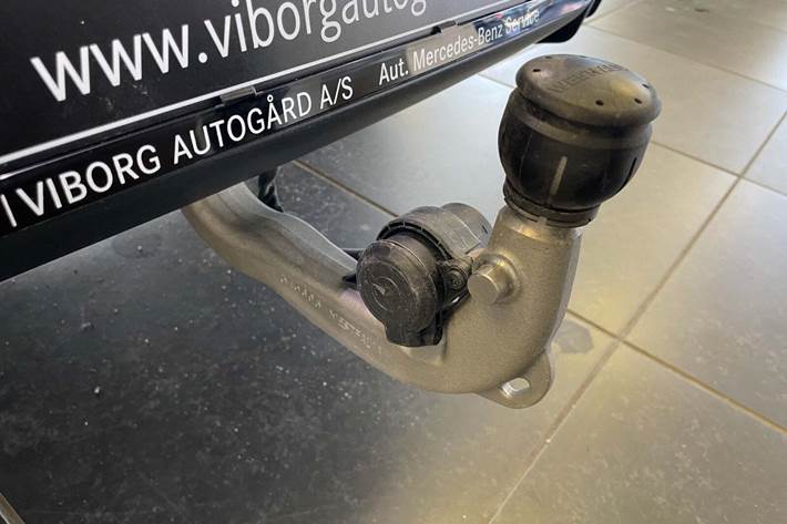 Grå Mercedes EQB250+ fra 2025