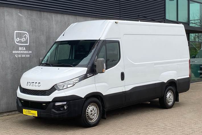 Hvid Iveco Daily fra 2016