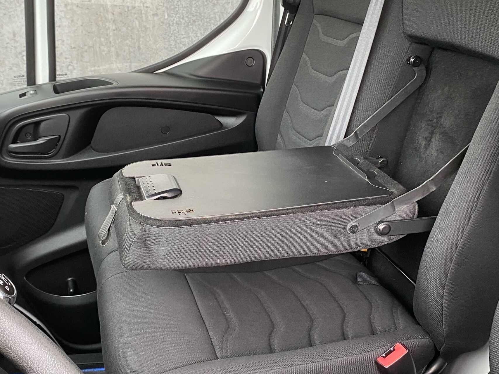 Hvid Iveco Daily fra 2016