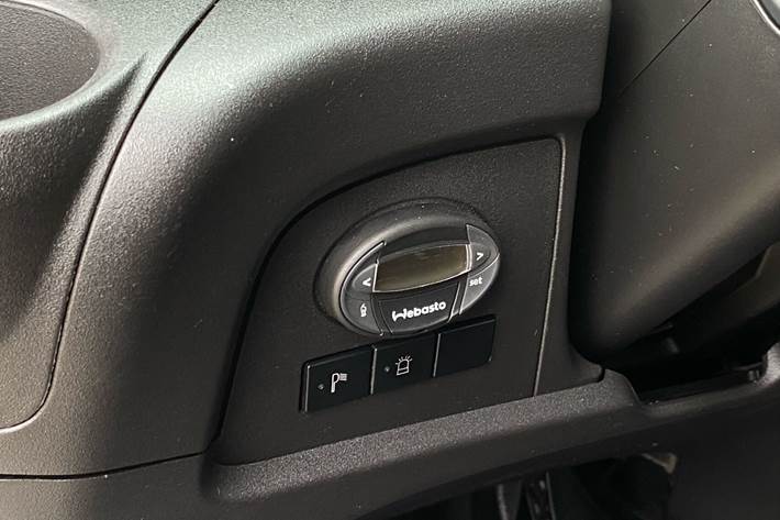 Hvid Iveco Daily fra 2016