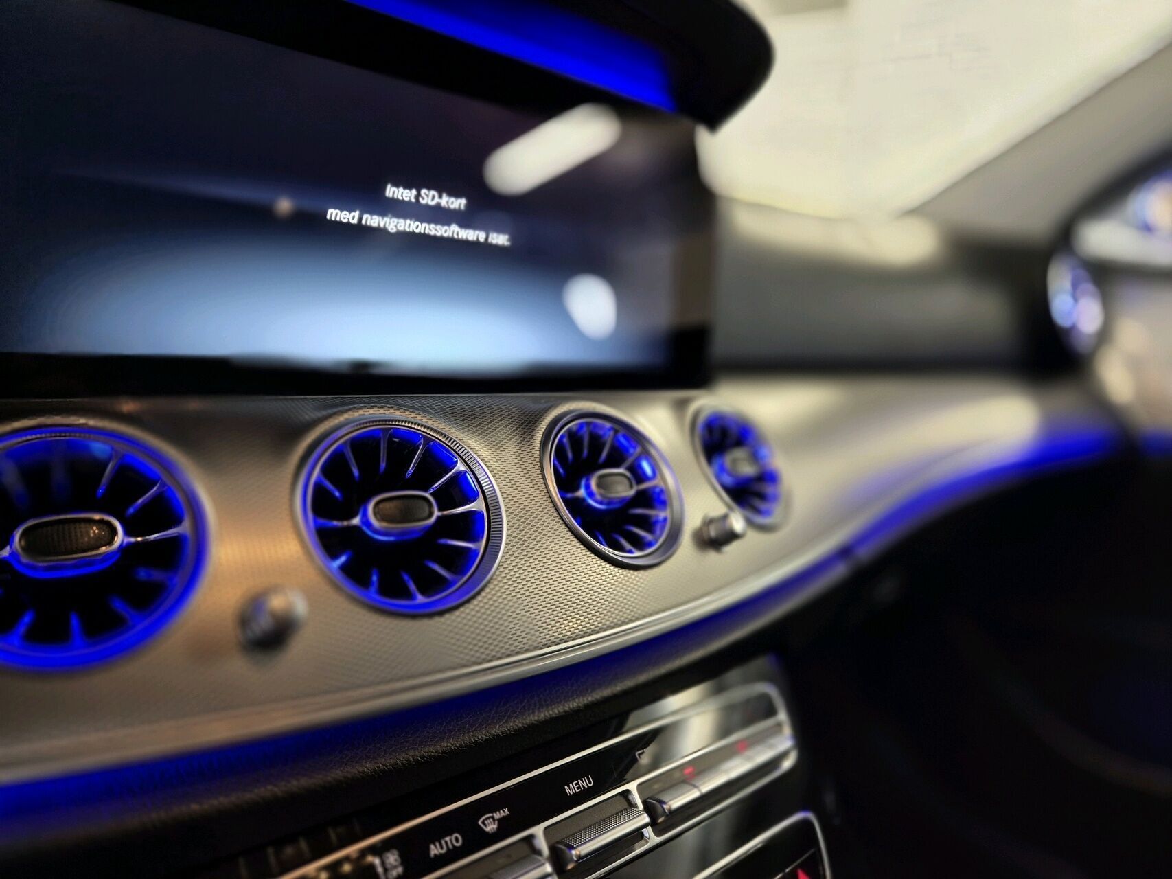 Hvid Mercedes E220 d fra 2016