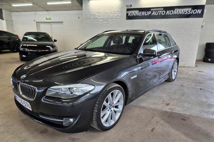 Sort BMW 525d fra 2012