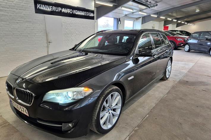 Sort BMW 525d fra 2012