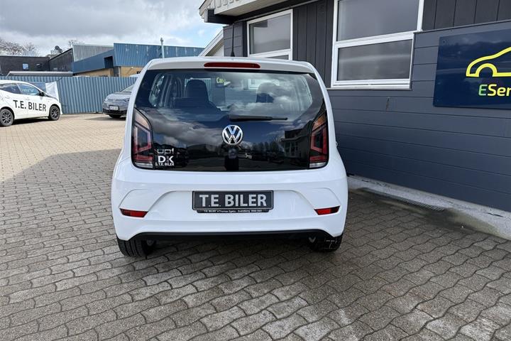 Hvid VW up fra 2017 set udefra