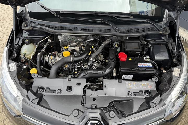 Sort Renault Captur fra 2016