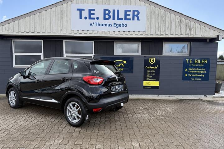 Sort Renault Captur fra 2016