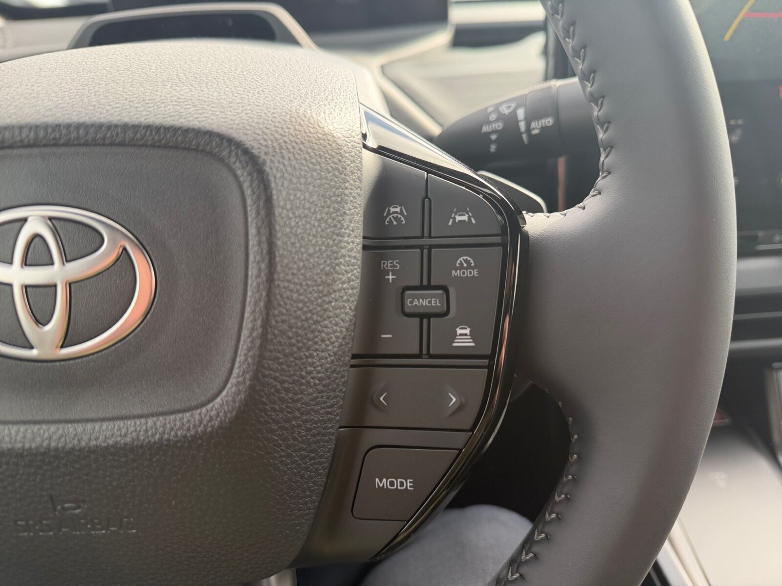 Hvid Toyota C-HR+ fra 2026