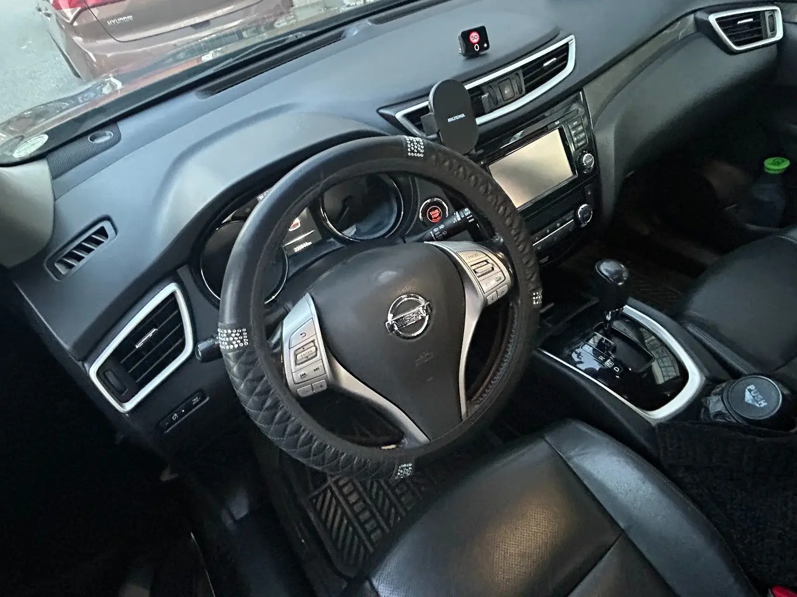 Grøn Nissan X-Trail fra 2017