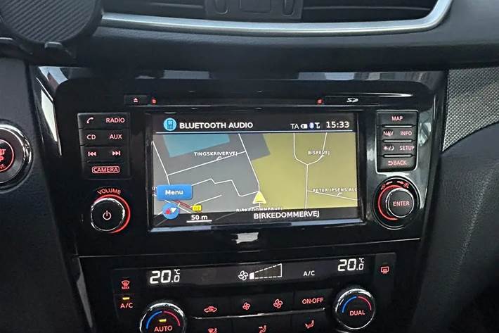 Grøn Nissan X-Trail fra 2017