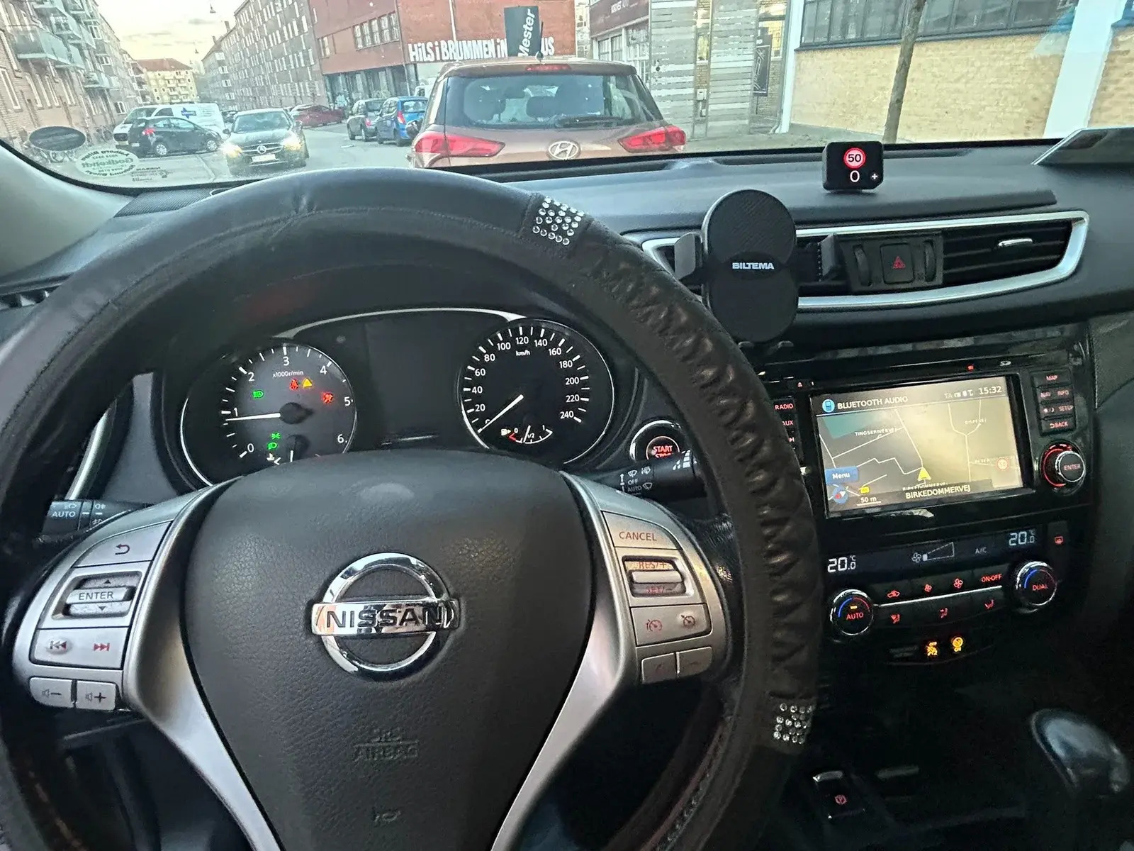 Grøn Nissan X-Trail fra 2017