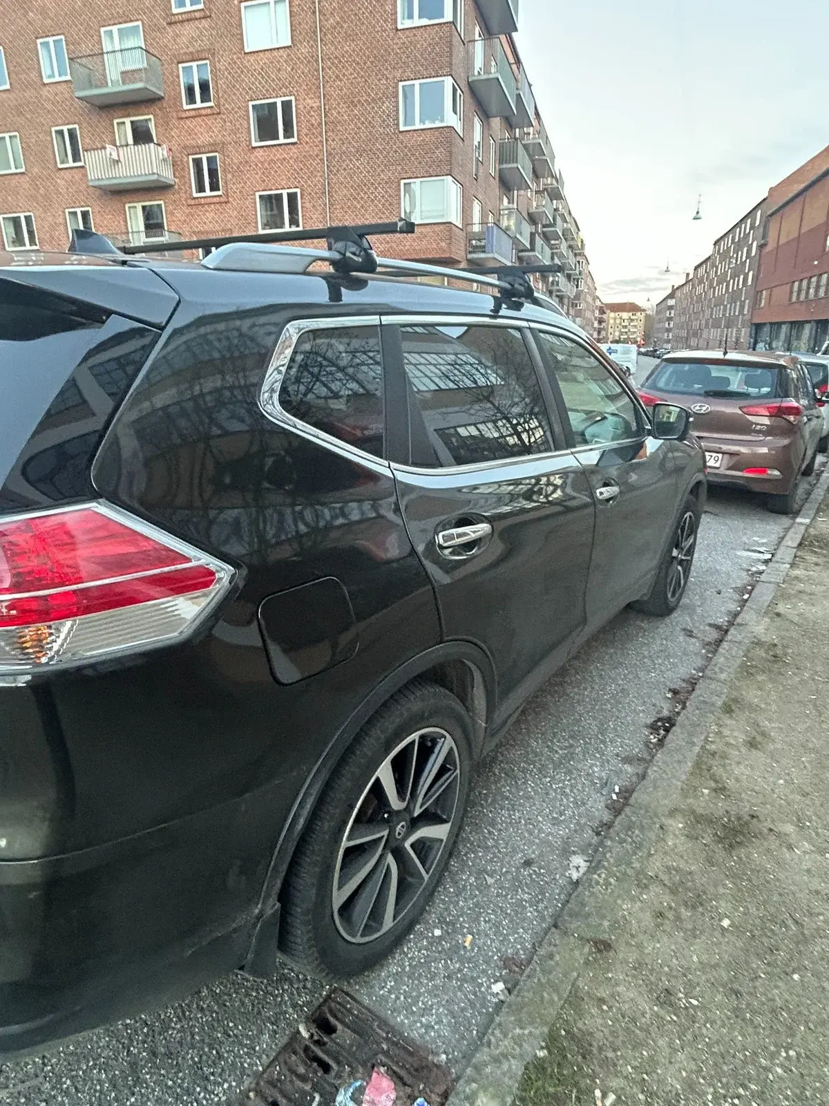 Grøn Nissan X-Trail fra 2017