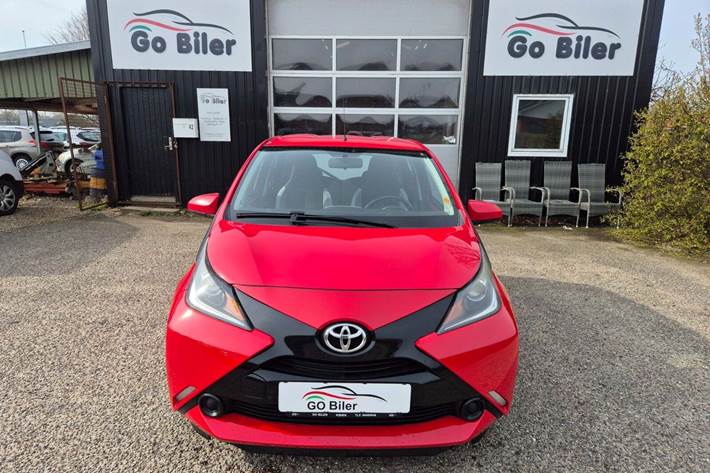 Grøn Toyota Aygo fra 2014