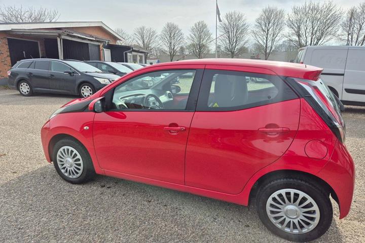 Grøn Toyota Aygo fra 2014