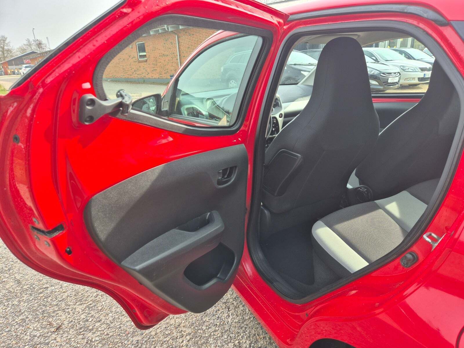 Grøn Toyota Aygo fra 2014