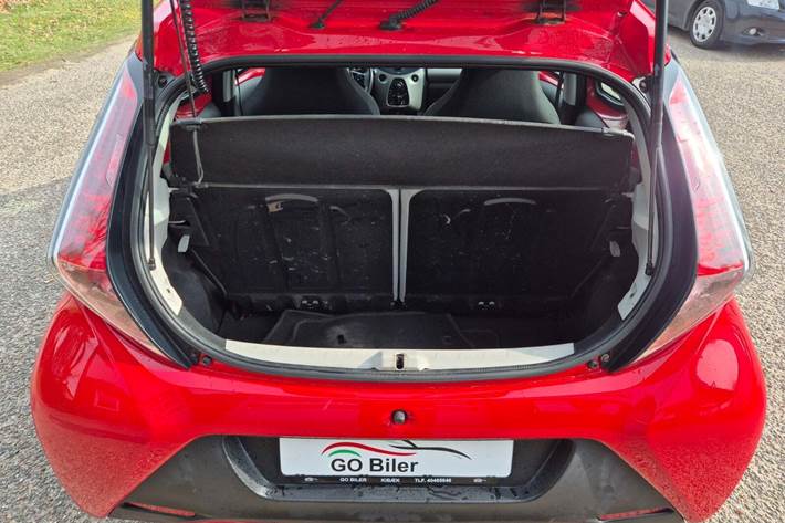 Grøn Toyota Aygo fra 2014