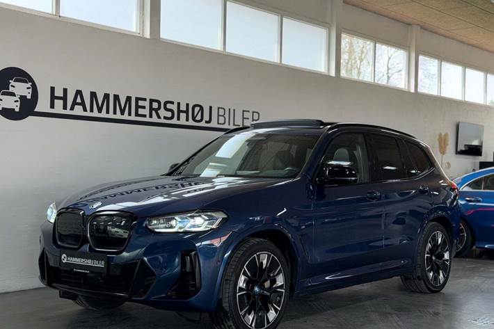 Blå BMW iX3 fra 2022