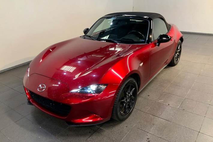 Rød Mazda MX-5 fra 2018
