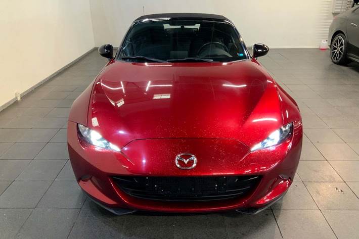 Rød Mazda MX-5 fra 2018