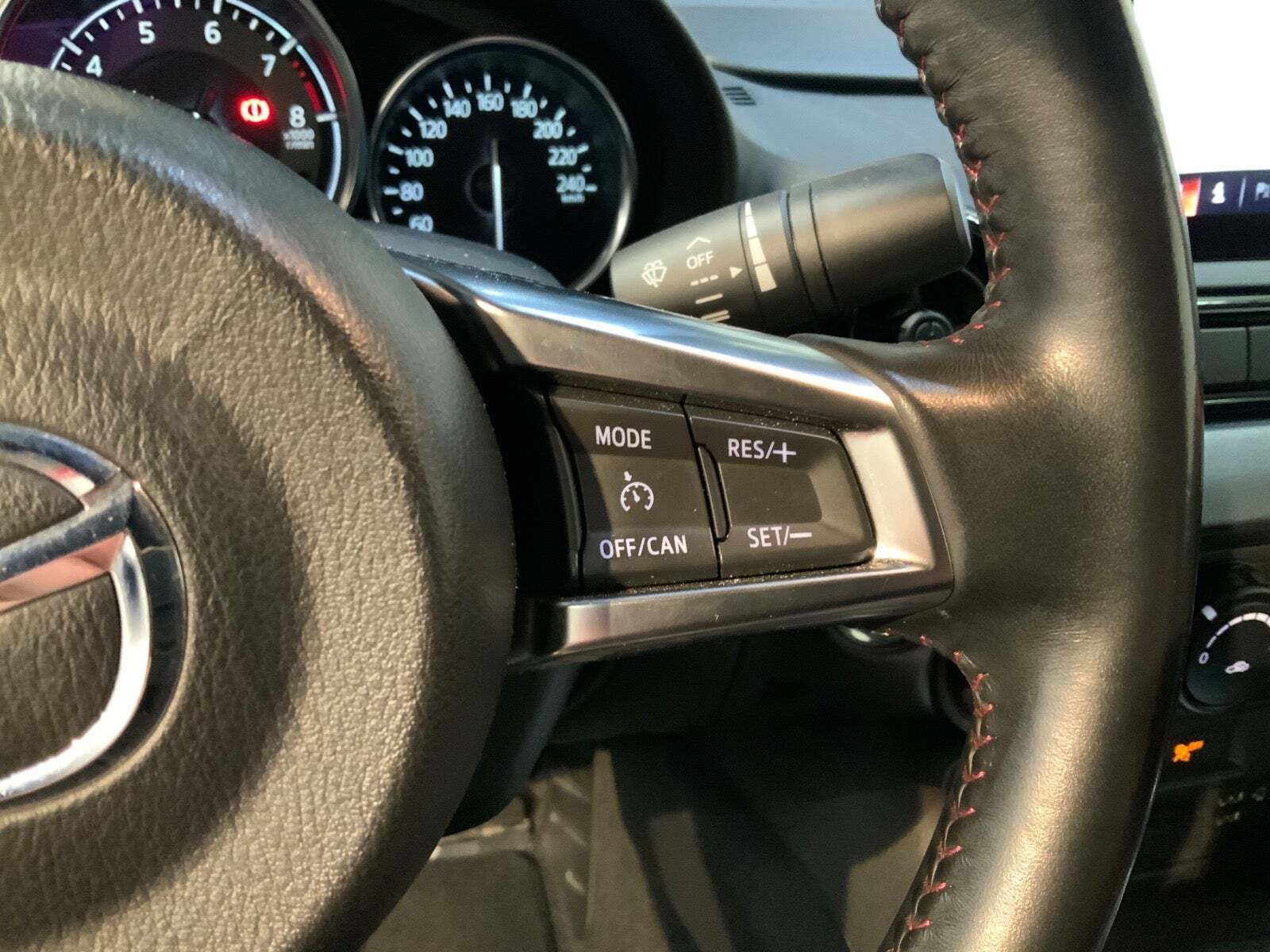 Rød Mazda MX-5 fra 2018