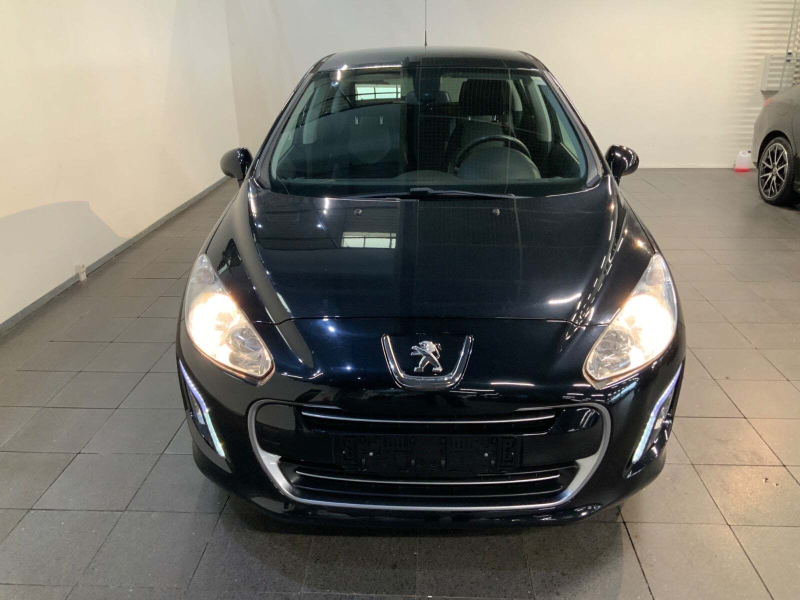 Peugeot 308 1,6 e-HDi 112 Sportium