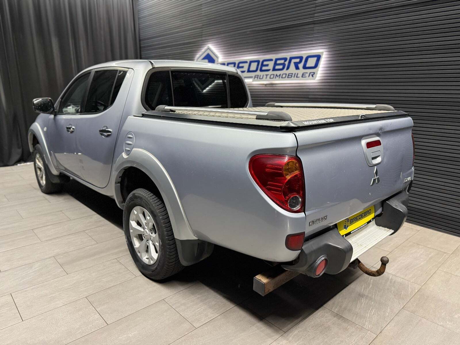 Mitsubishi L200 2,5 DI-D Db.Kab Intense aut.