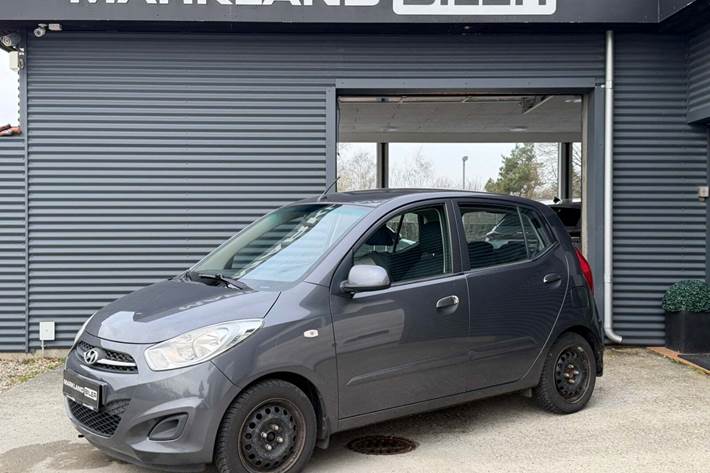 Grå Hyundai i10 fra 2013