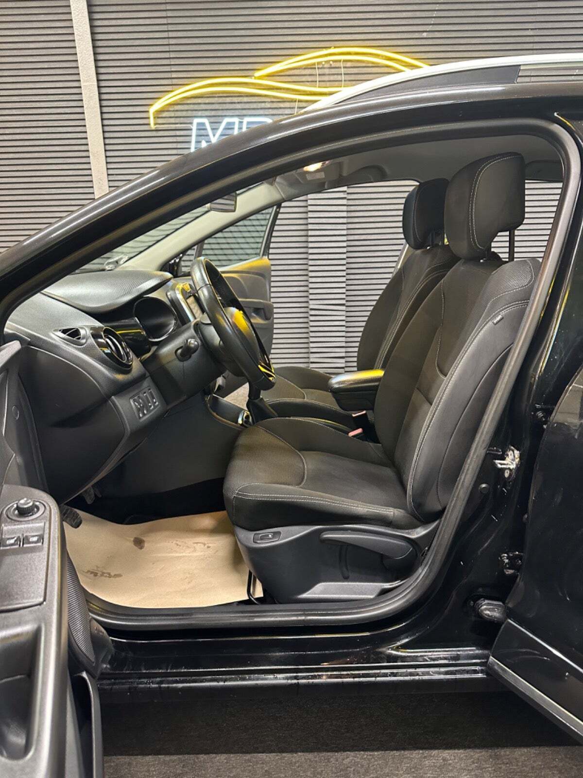 Renault Clio IV 0,9 TCe 90 Dynamique Sport Tourer