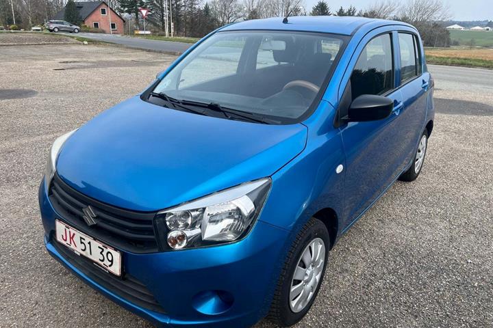 Blå Suzuki Celerio fra 2015 set udefra