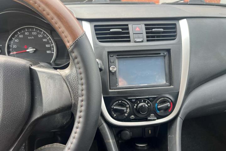 Blå Suzuki Celerio fra 2015