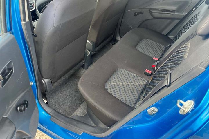 Blå Suzuki Celerio fra 2015