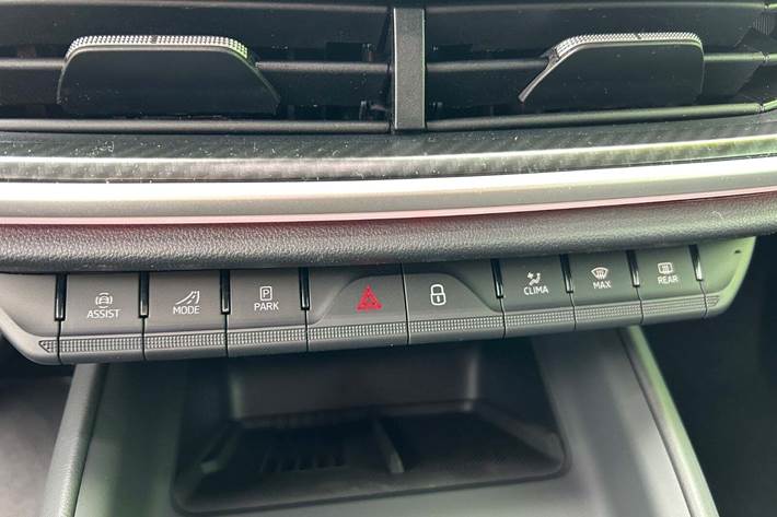 Hvid Skoda Enyaq fra 2026