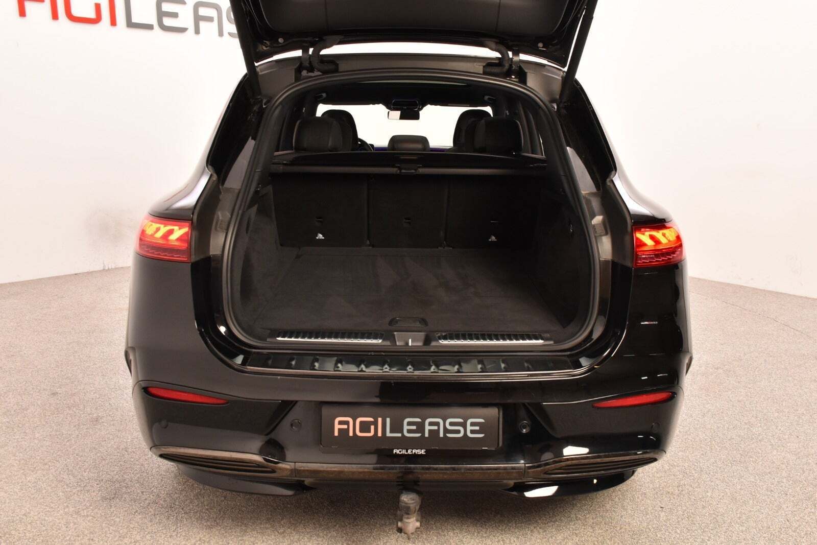 Sort Mercedes EQS450+ SUV fra 2023