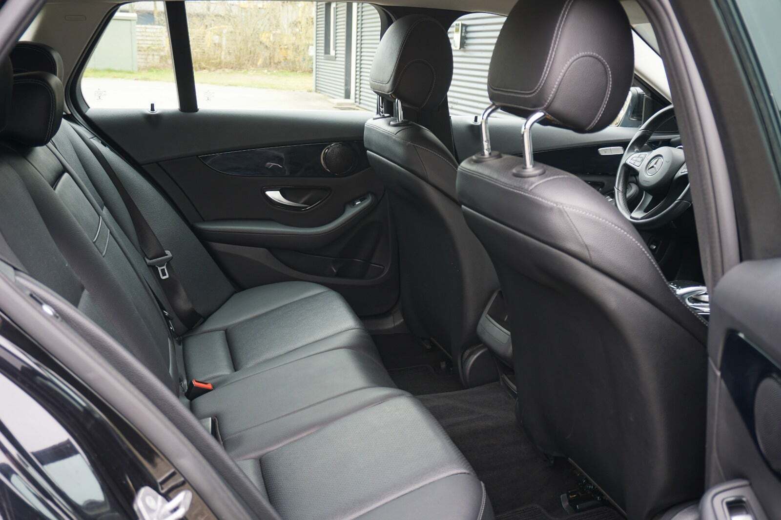Sort Mercedes C220 d fra 2017