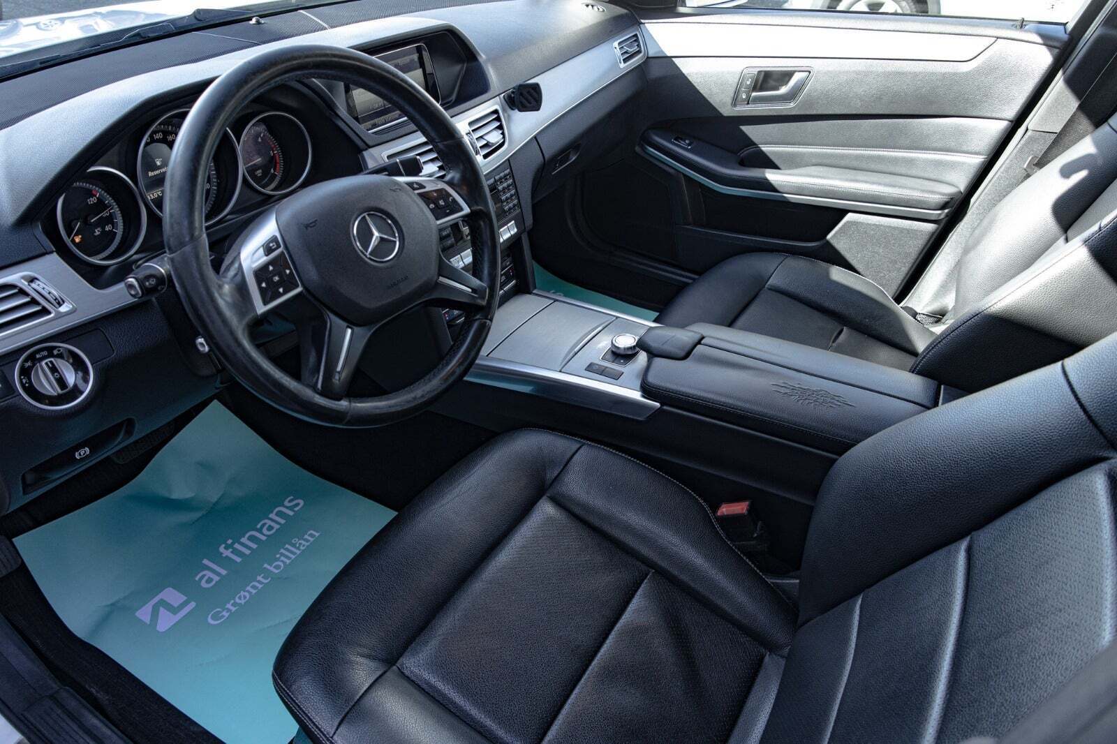 Hvid Mercedes E200 fra 2014