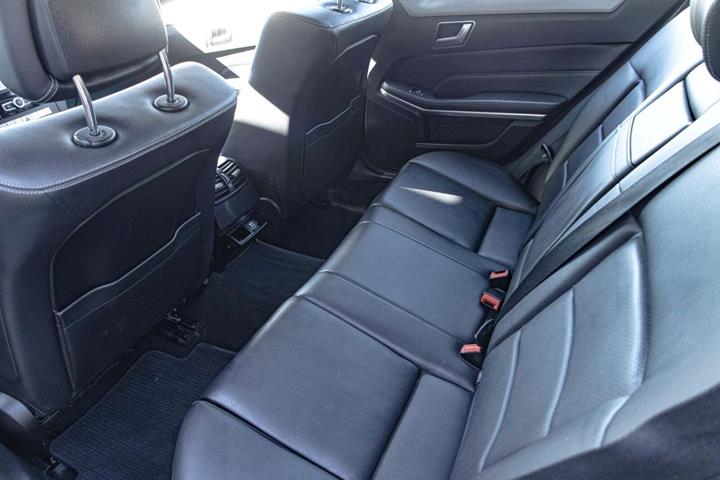 Hvid Mercedes E200 fra 2014