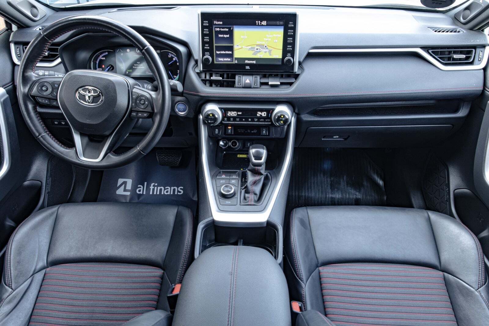 Hvid Toyota RAV4 fra 2022