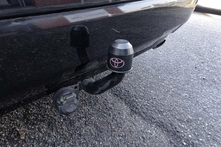 Hvid Toyota RAV4 fra 2022