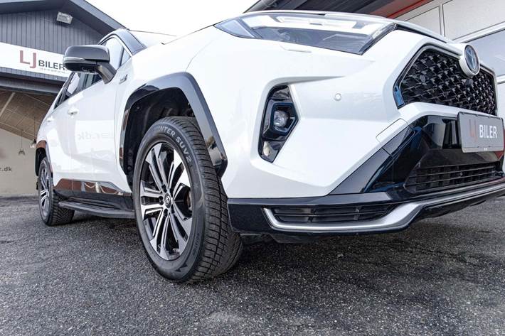 Hvid Toyota RAV4 fra 2022