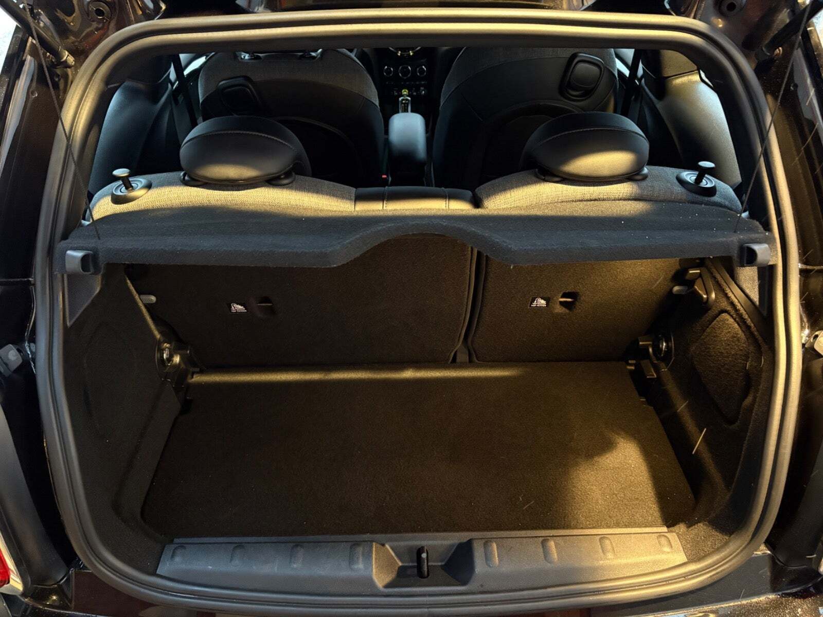 Sort Mini Cooper SE fra 2020