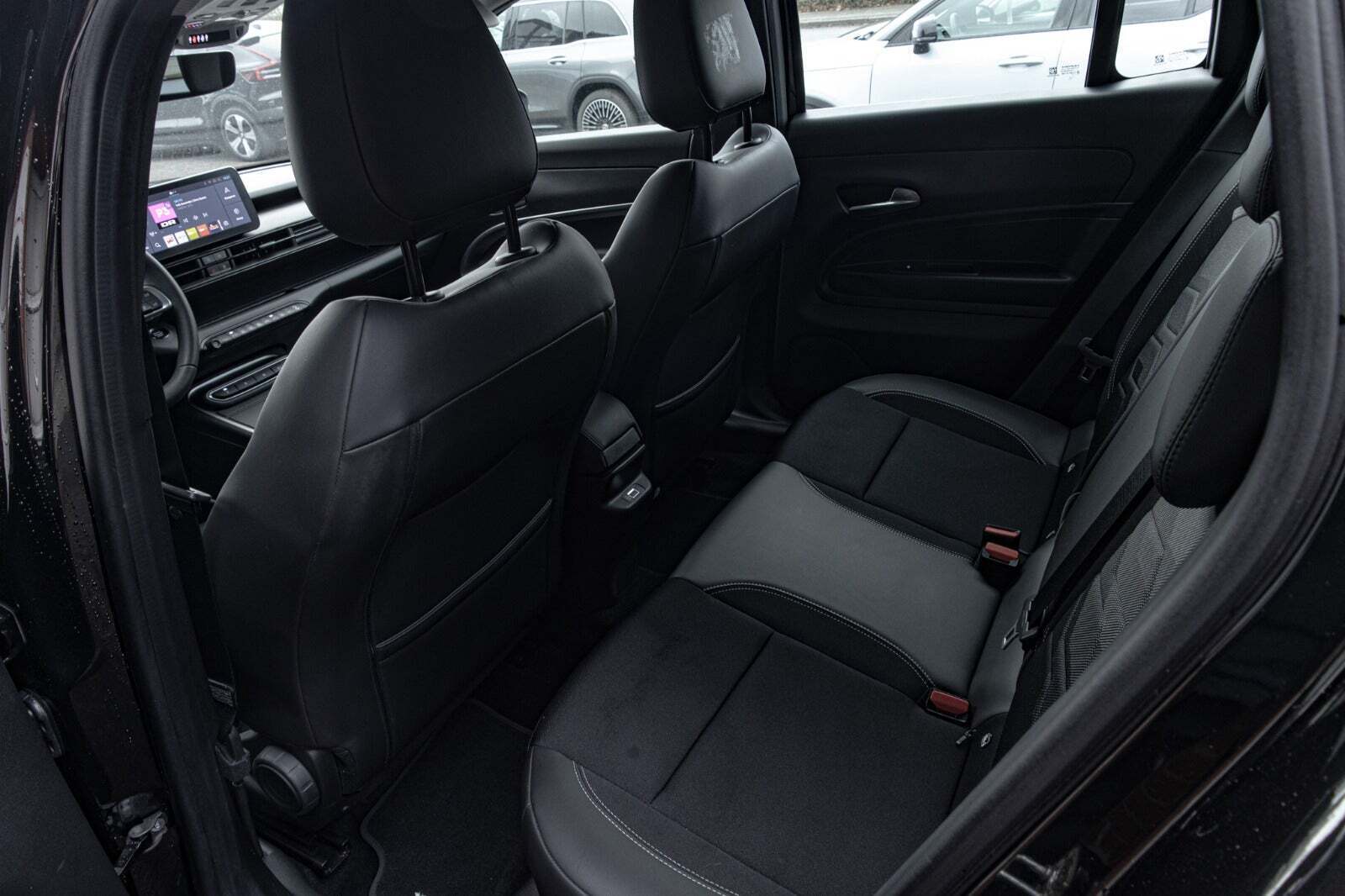 Jeep Avenger 54 Altitude