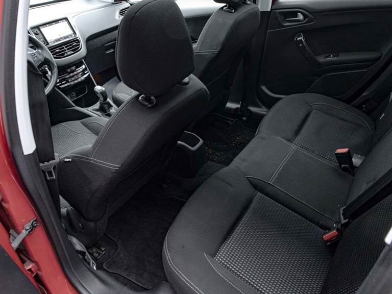 Peugeot 208 1,5 BlueHDi 100 Prestige Sky