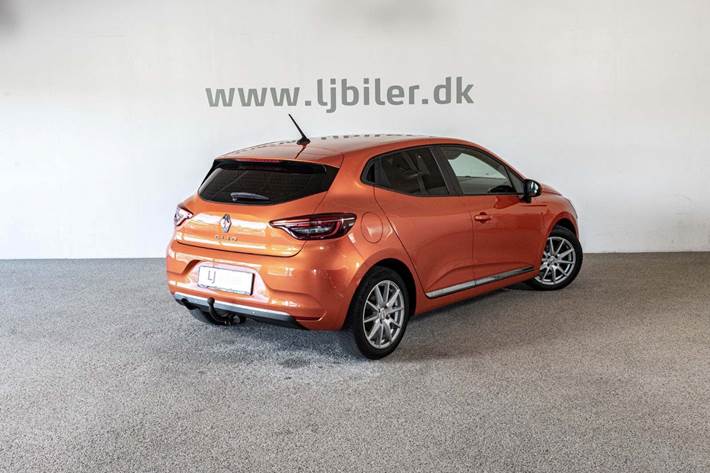 Orange Renault Clio V fra 2019