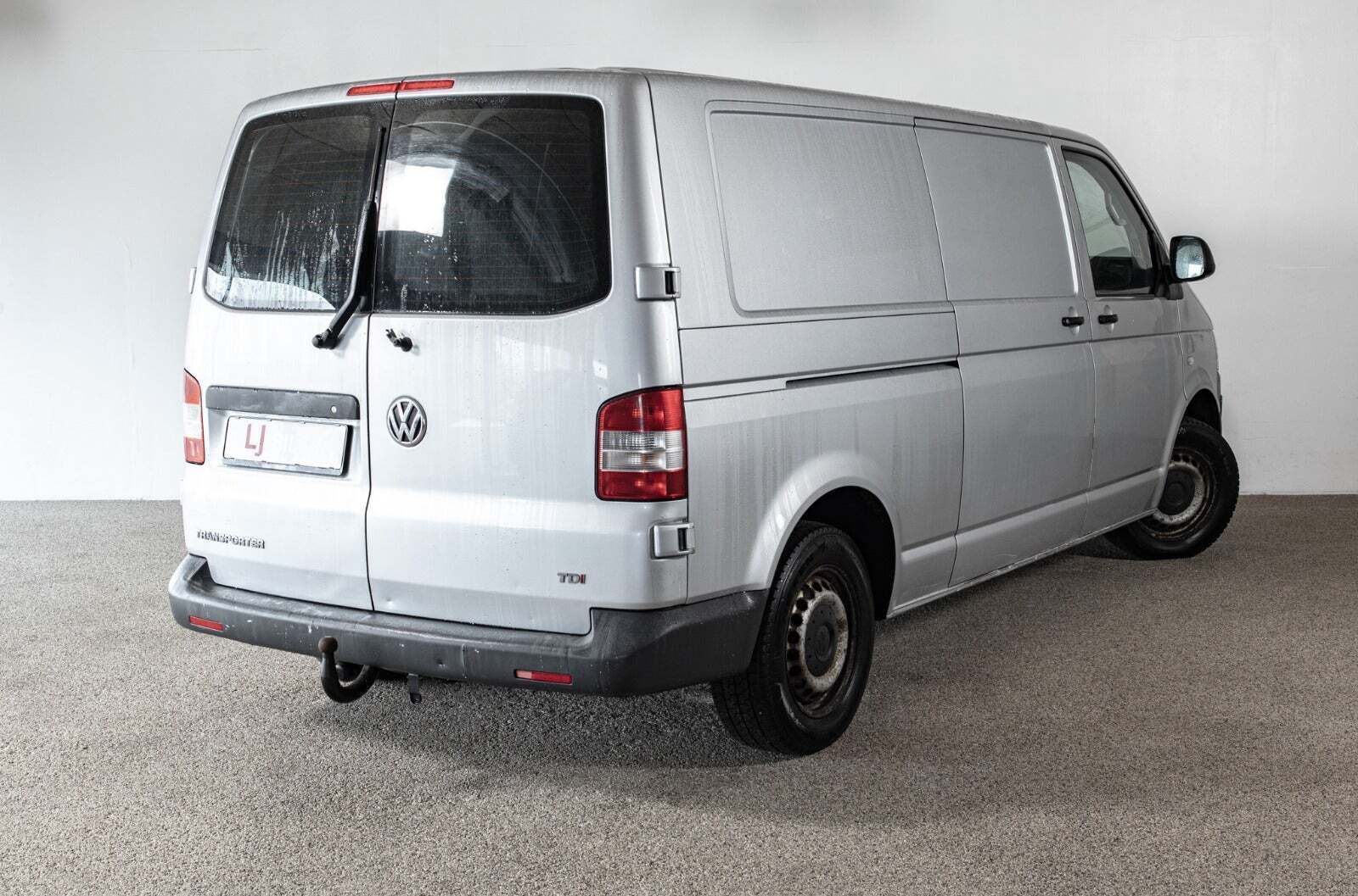 VW Transporter 2,0 TDi 140 Kassevogn kort