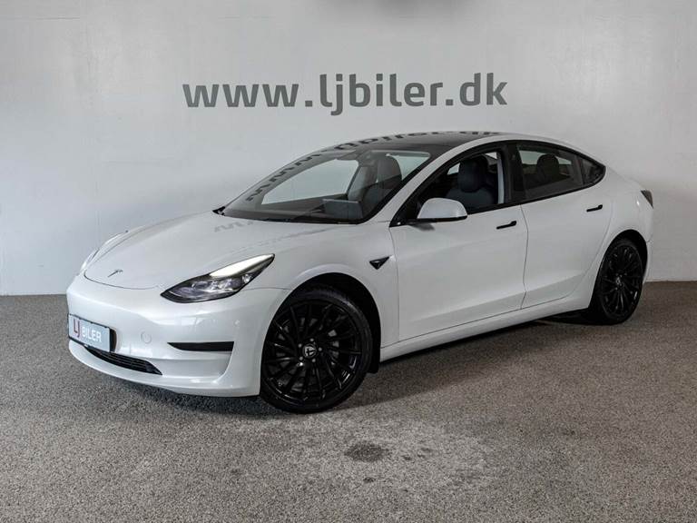 Tesla Model 3 RWD