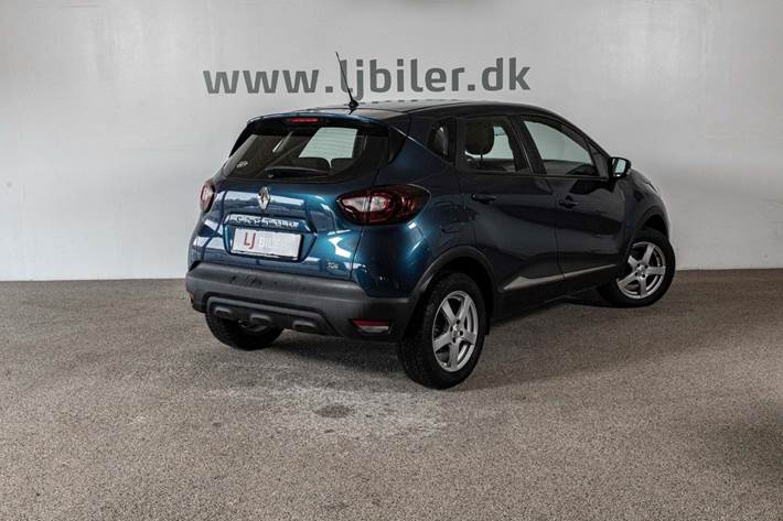 Blå Renault Captur fra 2017