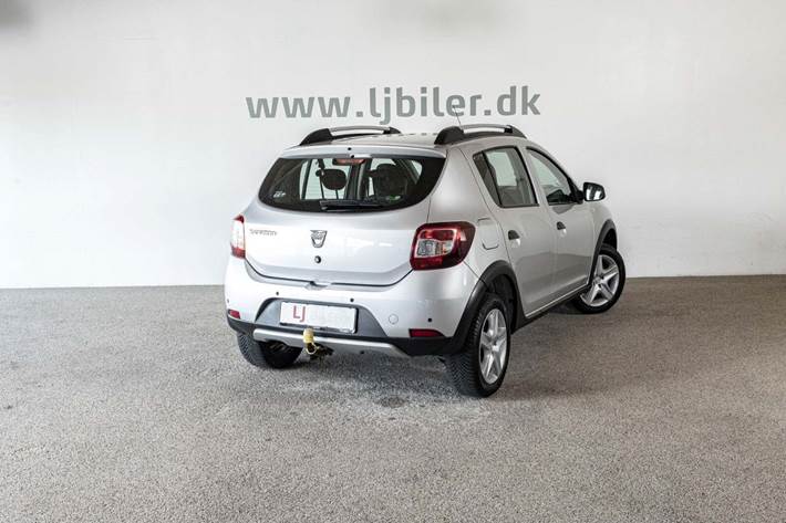 undefined Dacia Sandero Stepway fra 2015