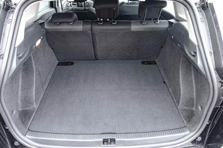 Sort Renault Clio IV fra 2014